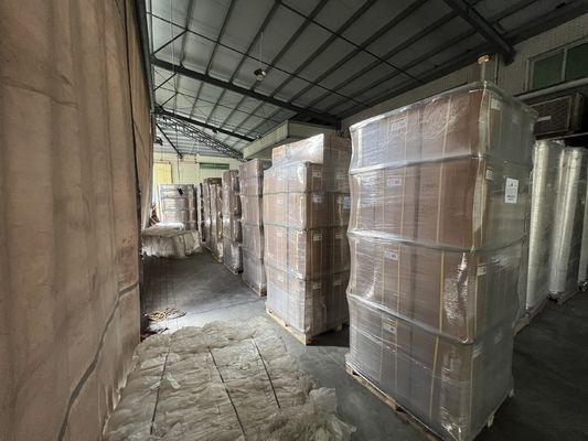 Transparent Book Laminating Film with Double or Single Corona Treatment Compatible with Most Laminating Machines and Multiple Extrusion Processing