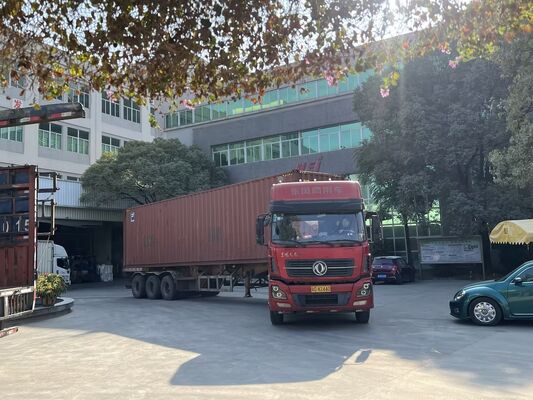 Bộ phim sơn nhiệt PET với chất kết dính kích hoạt bằng nhiệt và độ cứng mềm cho các ứng dụng có chiều rộng lên đến 2200 mm