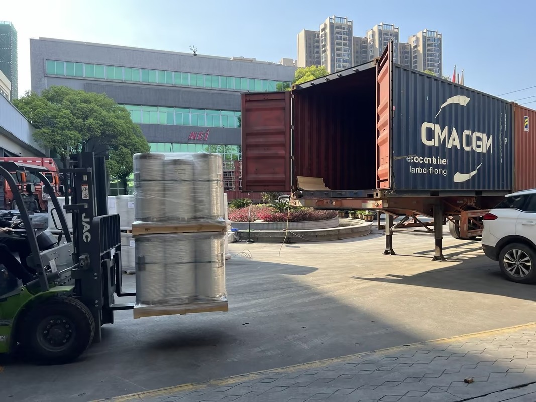 Phim pha trộn nhiệt với chất kết dính vĩnh viễn siêu dính và khả năng chống trầy xước cao hơn cho pha trộn kỹ thuật số