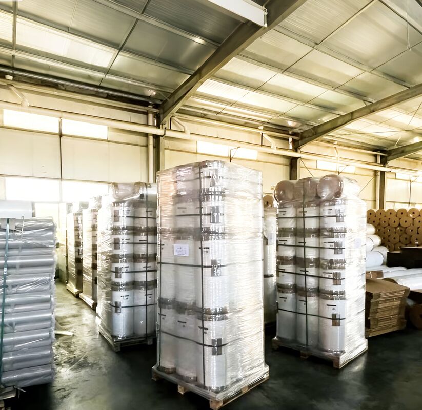 Trên 90 GU Gloss Level Gloss Lamination Film với chống ẩm và điều trị corona hai mặt