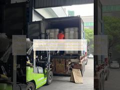 Màng cán bóng xử lý Double Corona, keo trong suốt. Cung cấp độ bám dính và độ bóng tuyệt vời cho bao bì chuyên nghiệp.